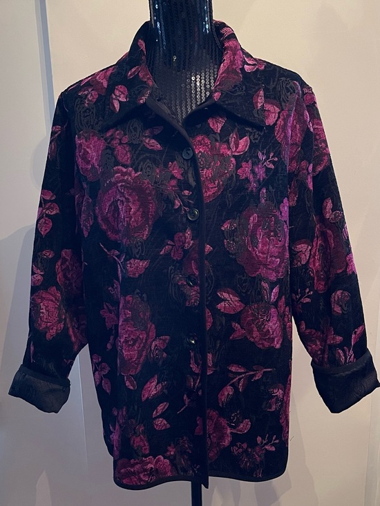 Source Unknown Jackets & Blazers - Black & Magenta Floral Button-Front Shirt /Jacket Revisable